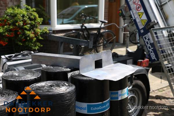Dakbedekkingsmateriaal en dakgoot onderdelen in Nootdorp Dakbedekkingsmateriaal en dakgoot onderdelen in Nootdorp