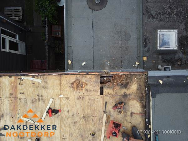 Dakschade en renovatie plat dak vanuit de lucht in Nootdorp Dakschade en renovatie plat dak vanuit de lucht in Nootdorp