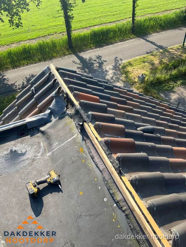 Kosten dakgoot vervangen: werkzaamheden aan dakrand in Nootdorp Kosten dakgoot vervangen: werkzaamheden aan dakrand in Nootdorp